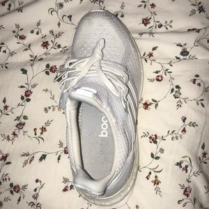 adidas Shoes - Ultra boost | size US 5 adidas Shoes - Ultra boost | size US 5